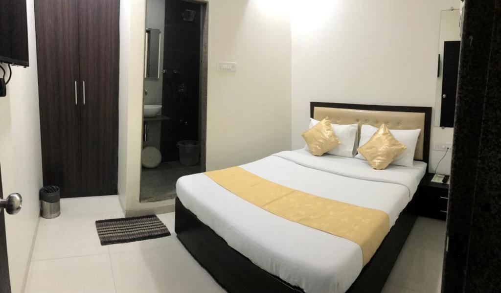 Отель Zee Residency Мумбаи Экстерьер фото